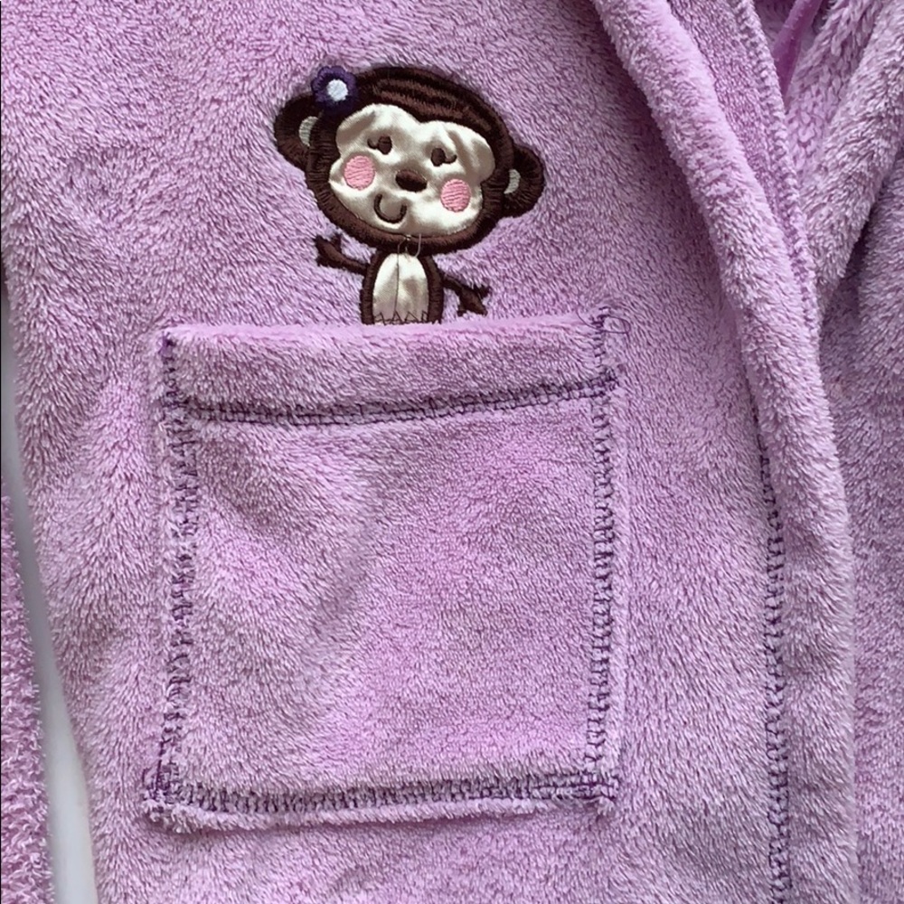 Monkey Robe - Picture 4 of 5